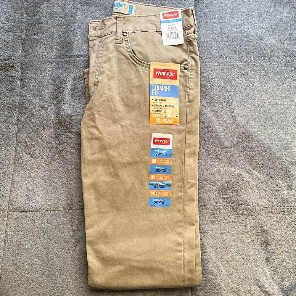Wrangler 29x30 Straight Fit Tan Pants